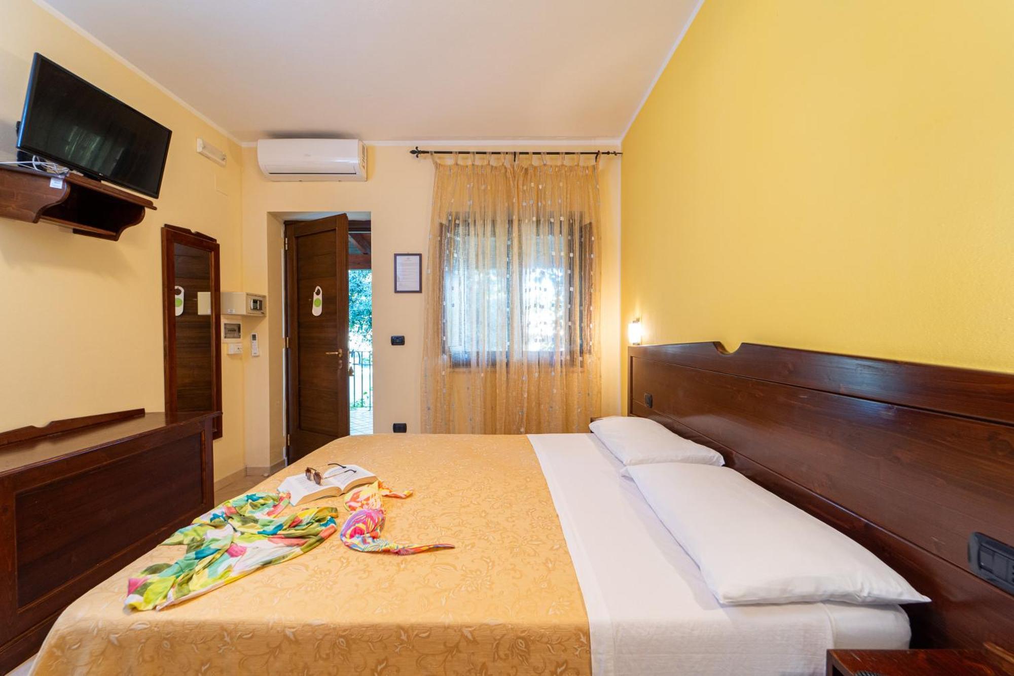 Hotel Masseria Le Pajare Presicce Room photo