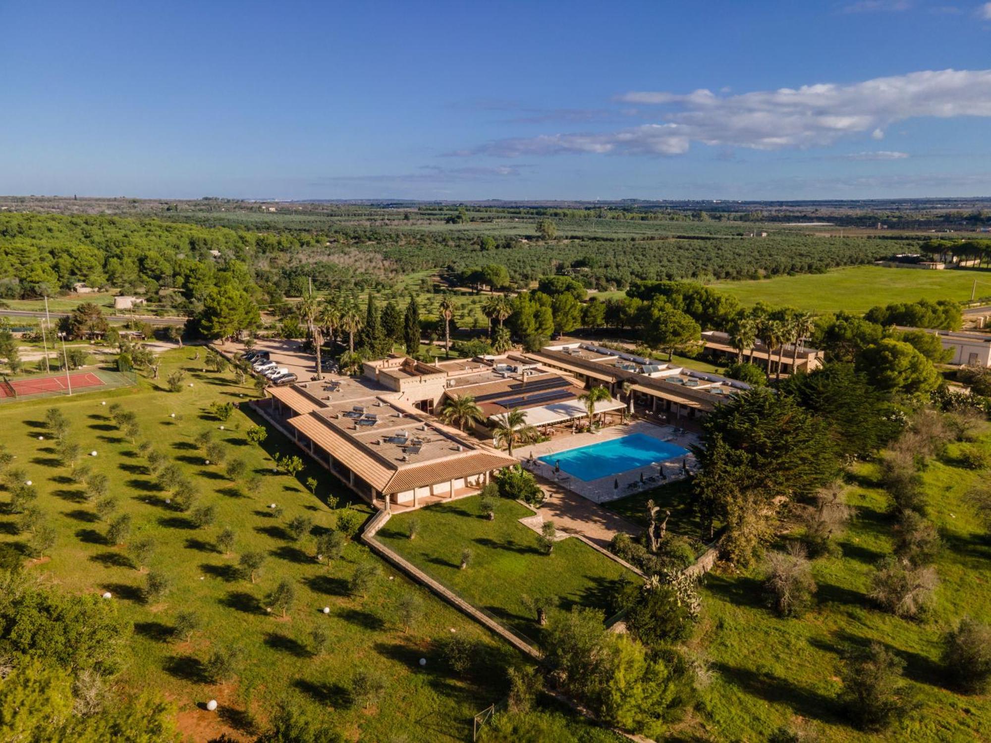 Hotel Masseria Le Pajare Presicce Exterior photo